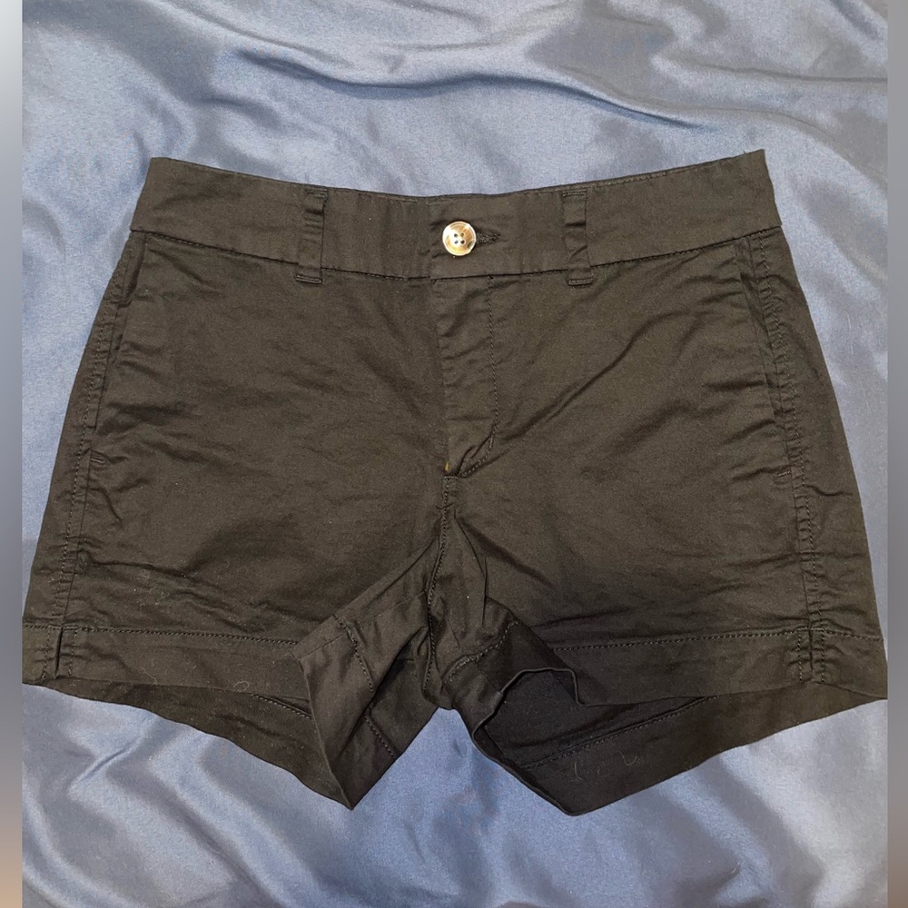 NWOT Old Navy 3” Mid Rise Everyday Shorts